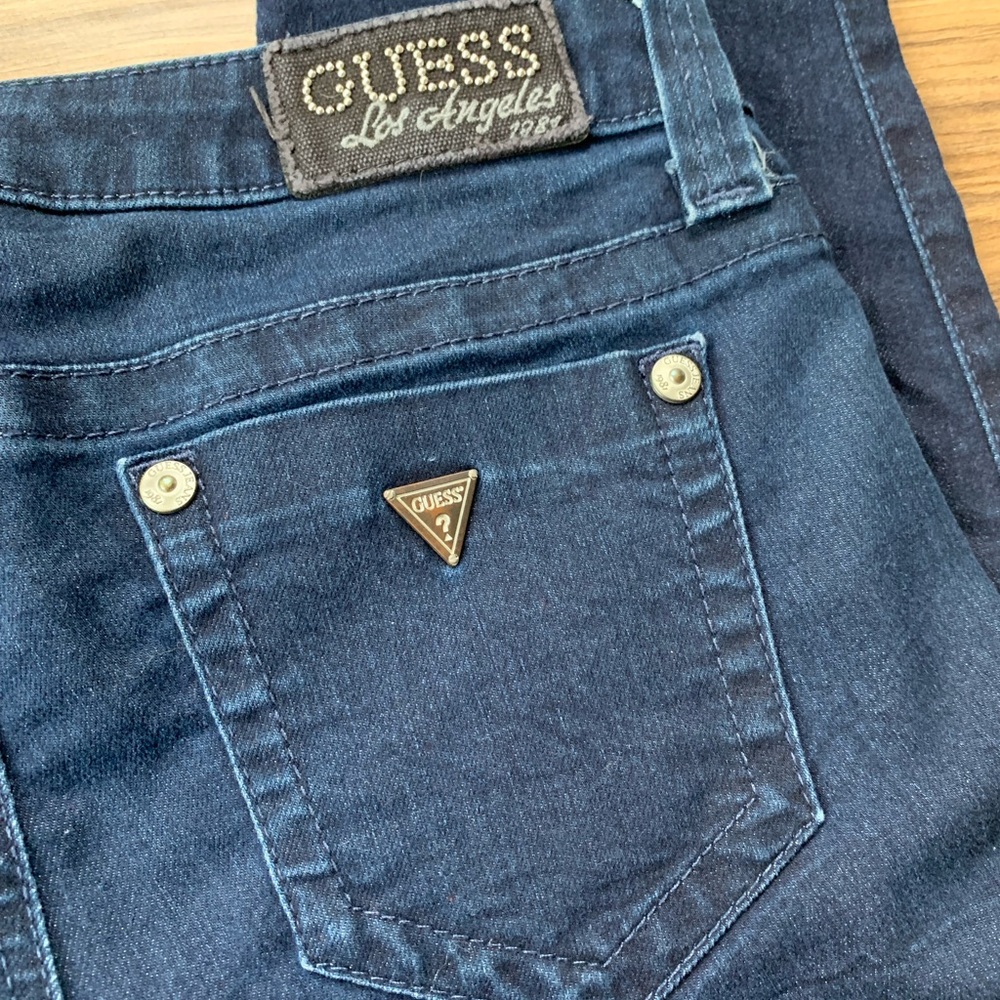 Guess power skinny stretchy jeans. EUC